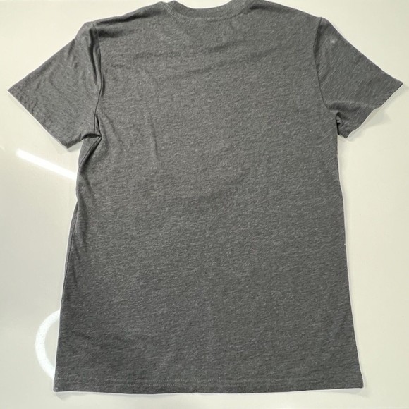 NWOT Grinch Merry Grinchmas T-Shirt Short Sleeve Dr. Seuss Gray Men's Sml - Picture 2 of 4